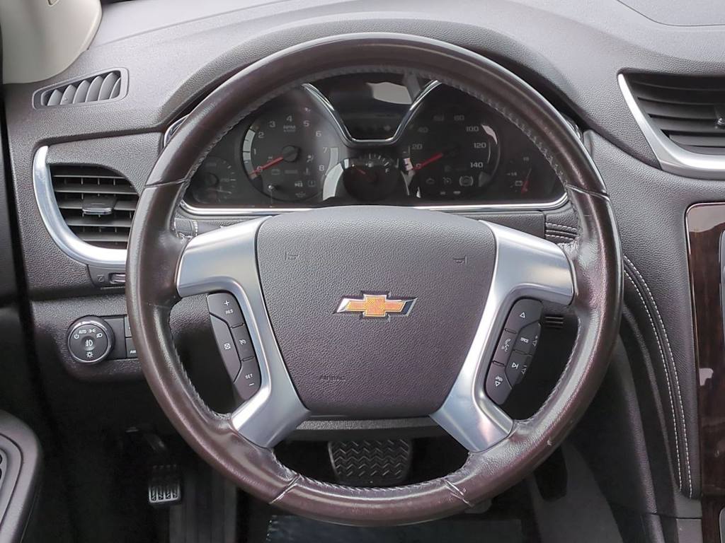 2017 Chevrolet Traverse LT 14