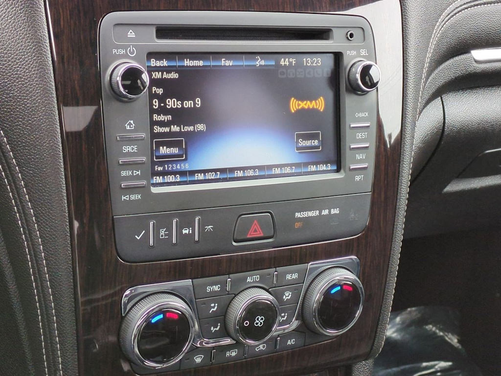 2017 Chevrolet Traverse LT 15