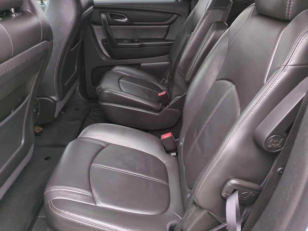2017 Chevrolet Traverse LT 28