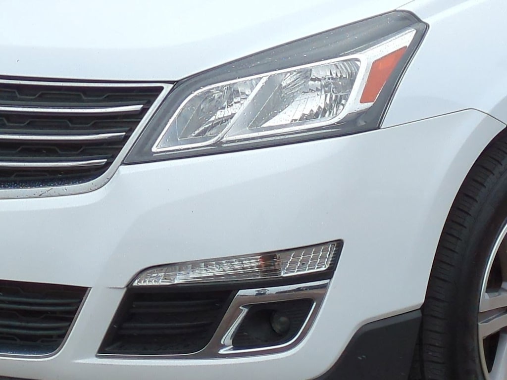 2017 Chevrolet Traverse LT 24