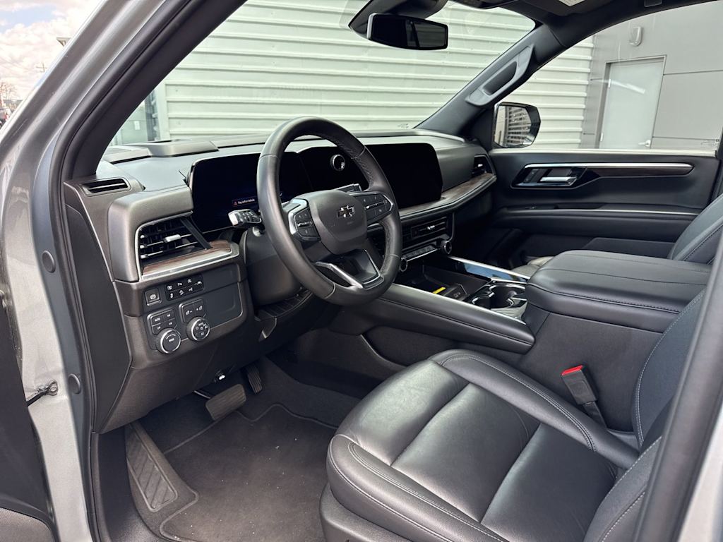 Thumbnail: 2025 Chevrolet Tahoe - 2