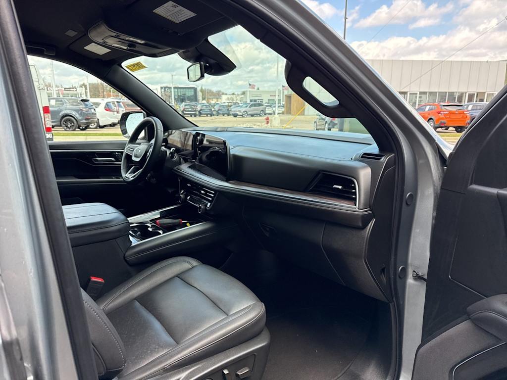 Thumbnail: 2025 Chevrolet Tahoe - 5