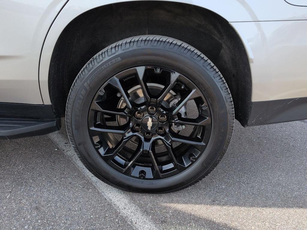 Thumbnail: 2022 Chevrolet Tahoe - 8