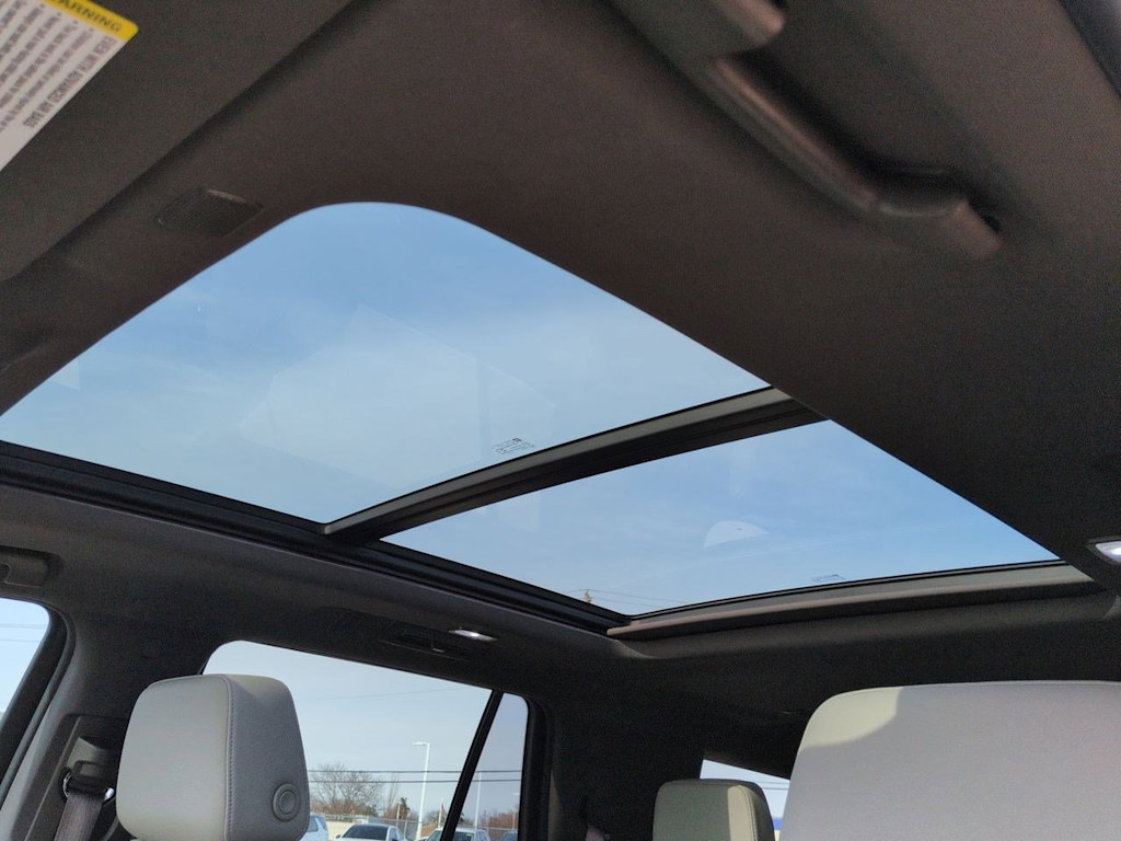 Thumbnail: 2022 Chevrolet Tahoe - 28