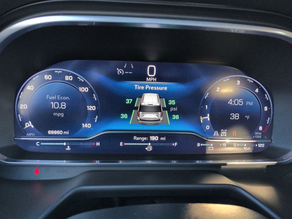 Thumbnail: 2023 Chevrolet Tahoe - 17