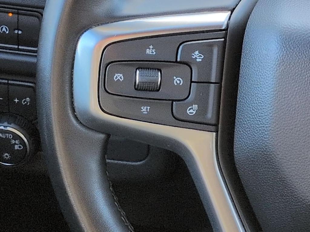 Thumbnail: 2023 Chevrolet Tahoe - 30