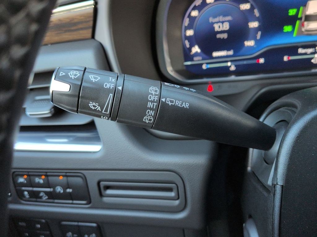 Thumbnail: 2023 Chevrolet Tahoe - 33