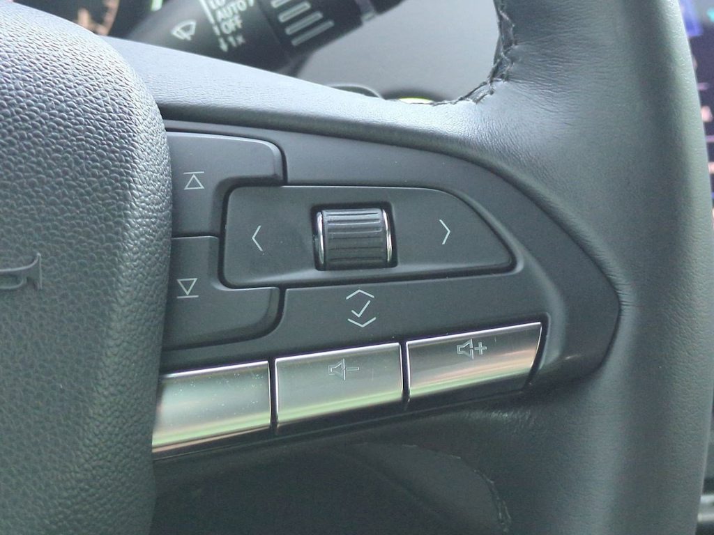 Thumbnail: 2023 Cadillac XT4 - 30
