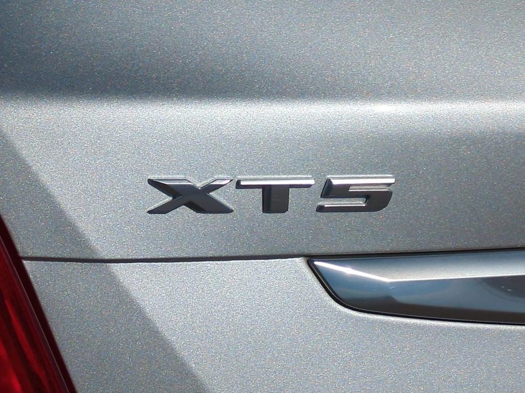 Thumbnail: 2017 Cadillac XT5 - 23