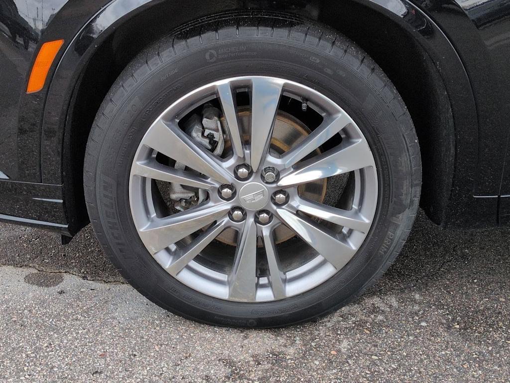Thumbnail: 2023 Cadillac XT6 - 7