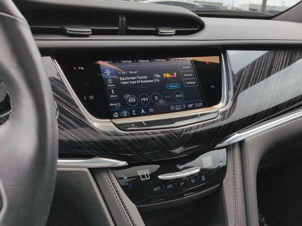 Thumbnail: 2023 Cadillac XT6 - 14