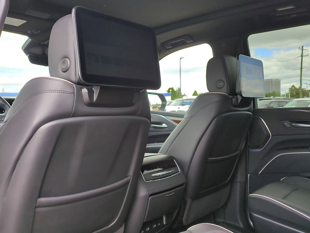 Thumbnail: 2024 Cadillac Escalade - 11