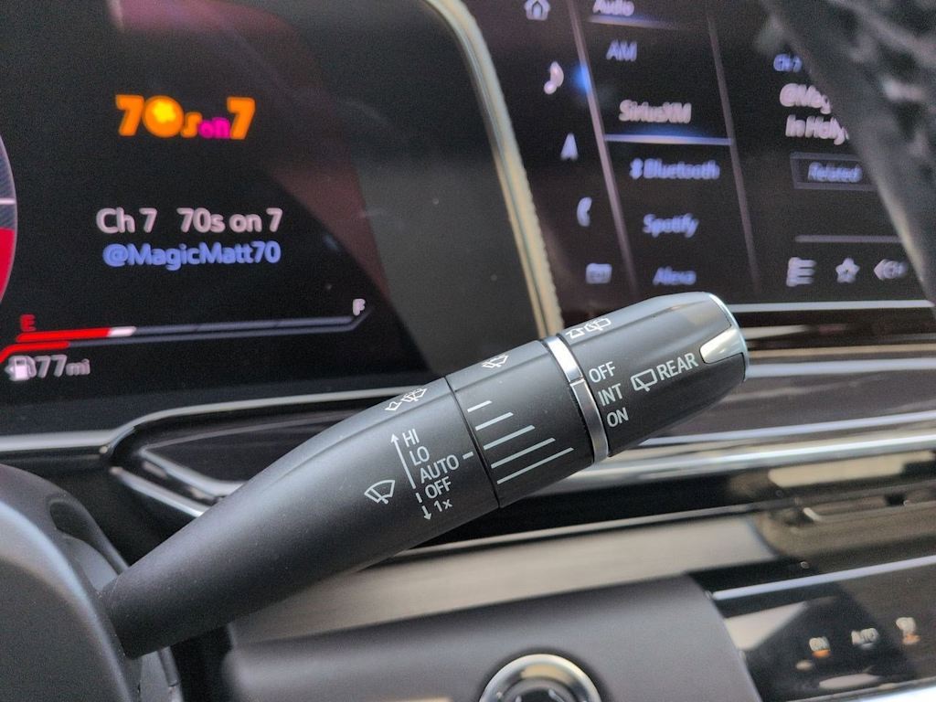 Thumbnail: 2023 Cadillac Escalade - 17