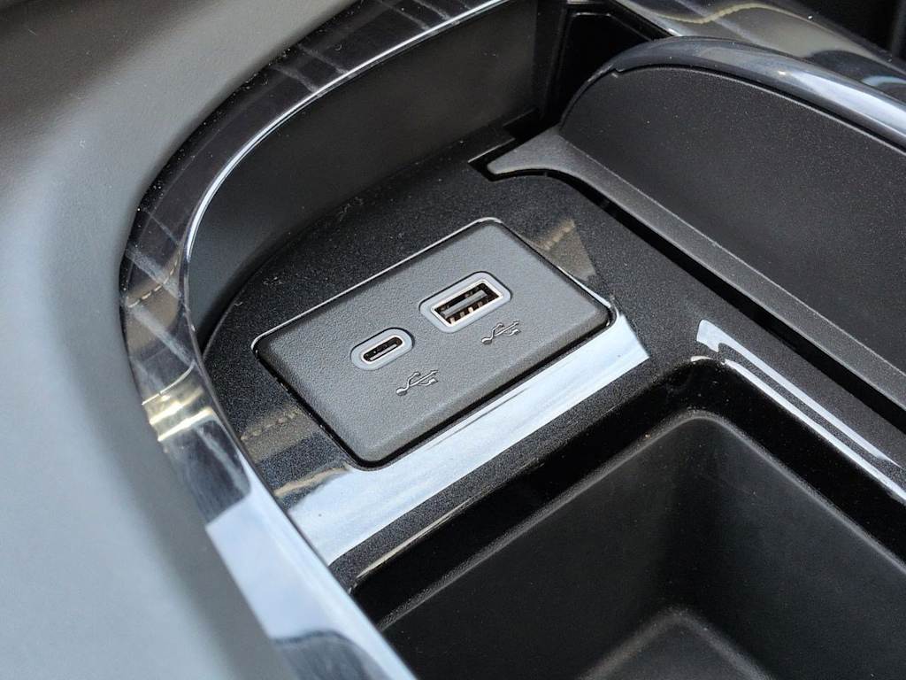 Thumbnail: 2023 Cadillac Escalade - 38