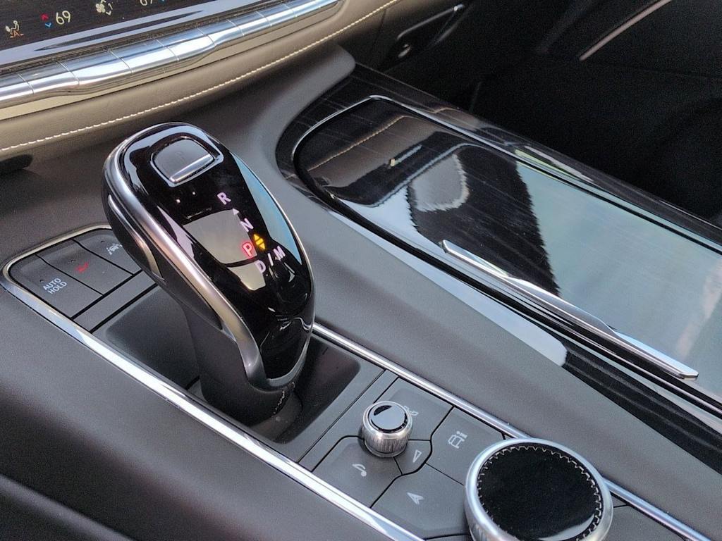 Thumbnail: 2023 Cadillac Escalade - 16