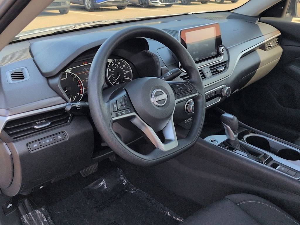 Thumbnail: 2024 Nissan Altima - 2