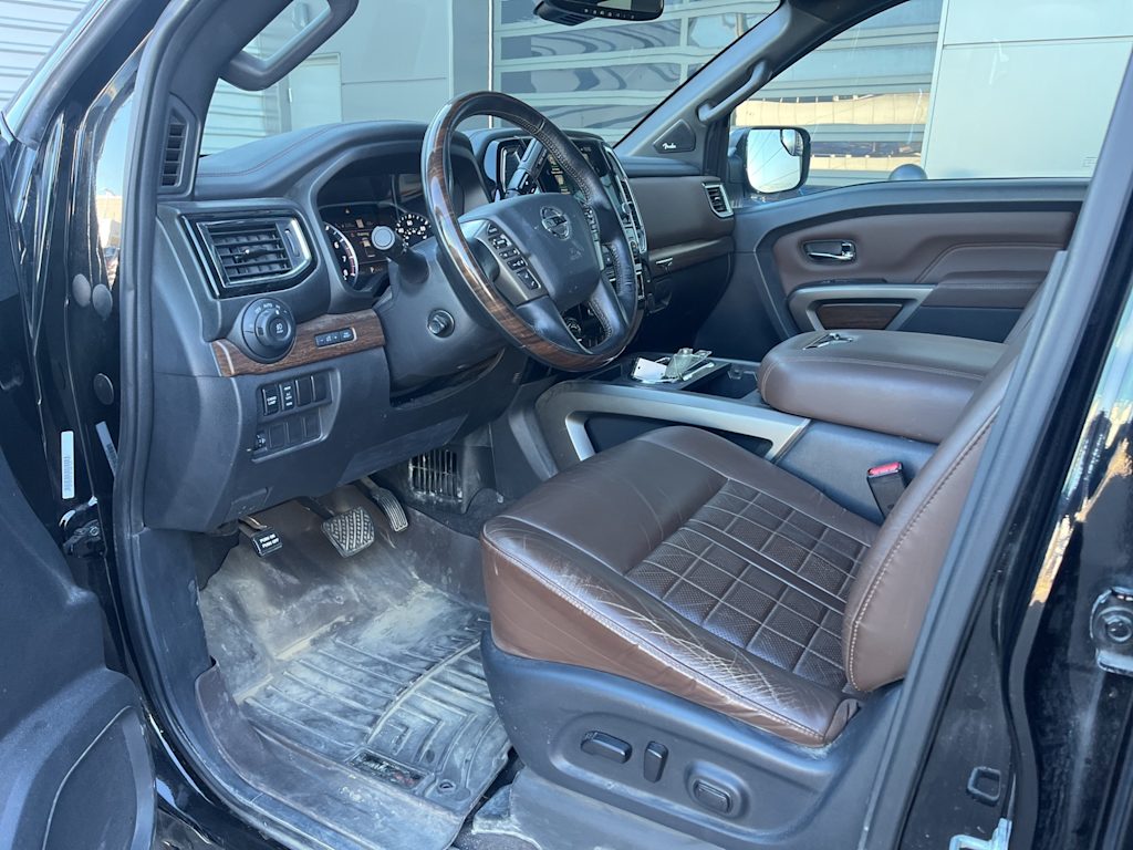 Thumbnail: 2021 Nissan Titan - 6