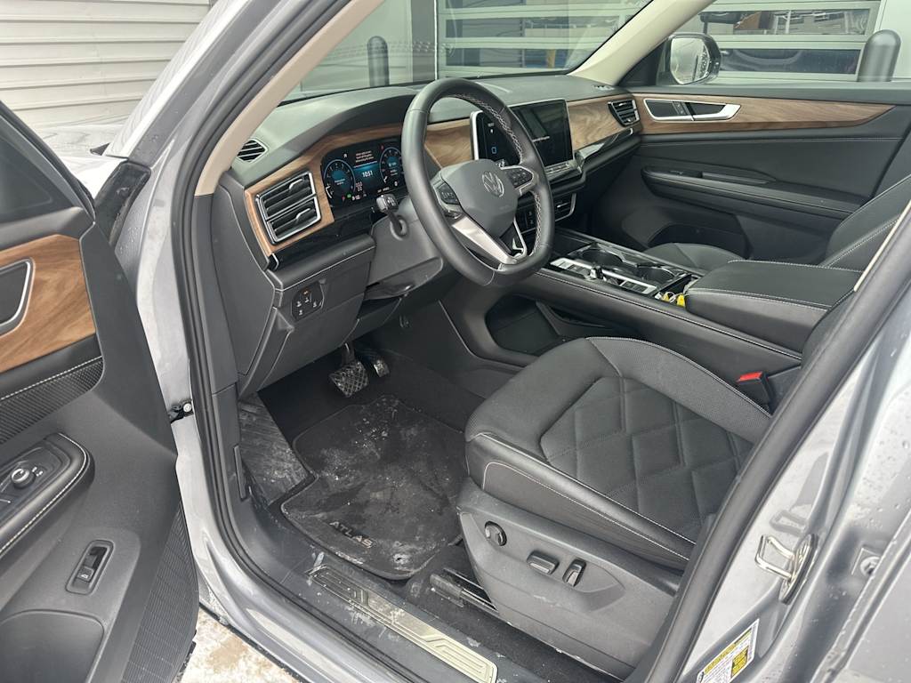 Thumbnail: 2024 Volkswagen Atlas - 8