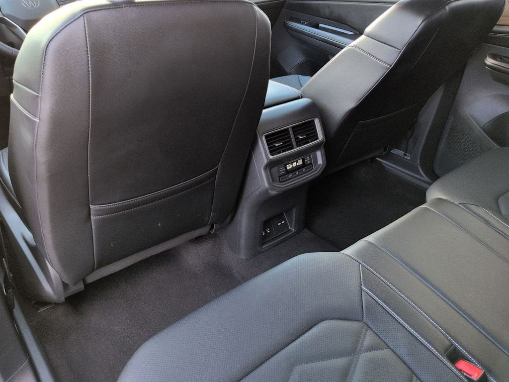 Thumbnail: 2024 Volkswagen Atlas - 13