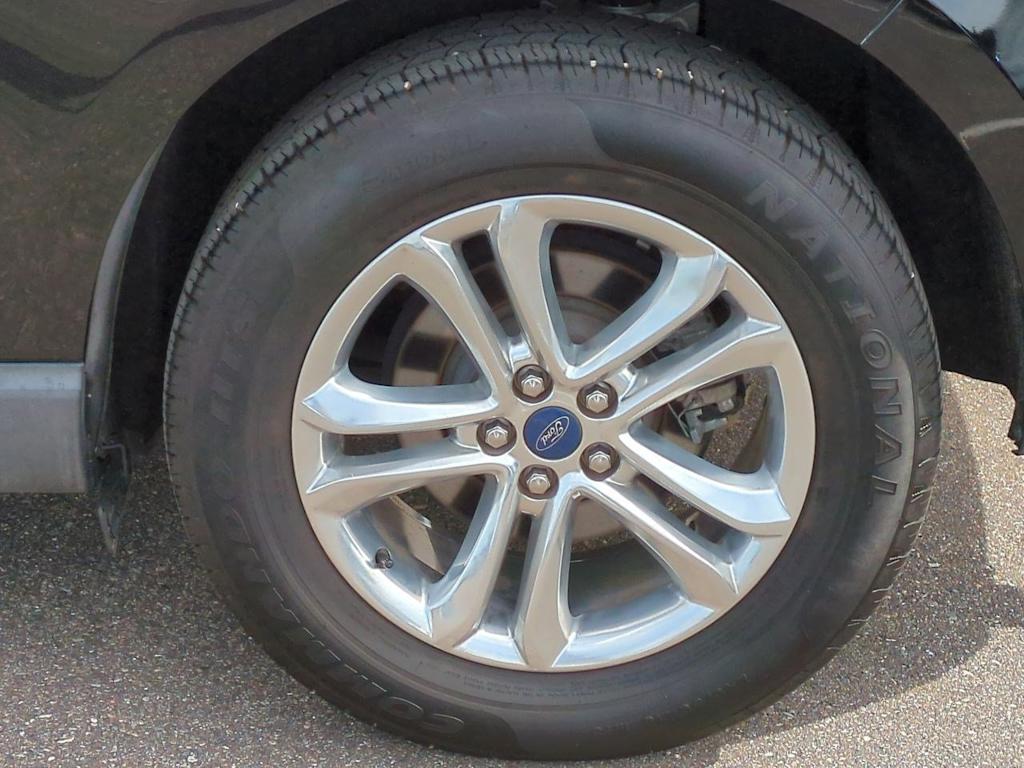 2017 Ford Edge SEL 8