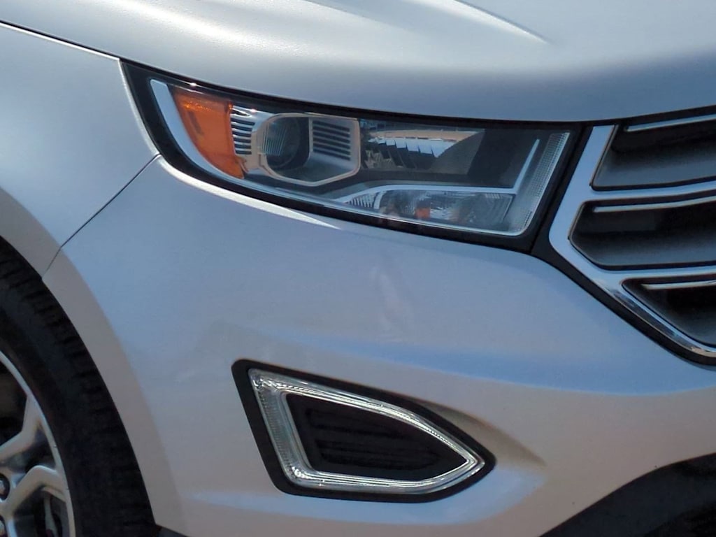 2017 Ford Edge Titanium 24
