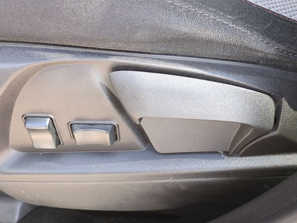 Thumbnail: 2017 Chevrolet Equinox - 25