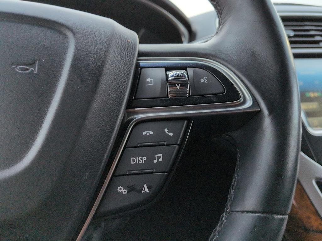 Thumbnail: 2019 Lincoln Nautilus - 31