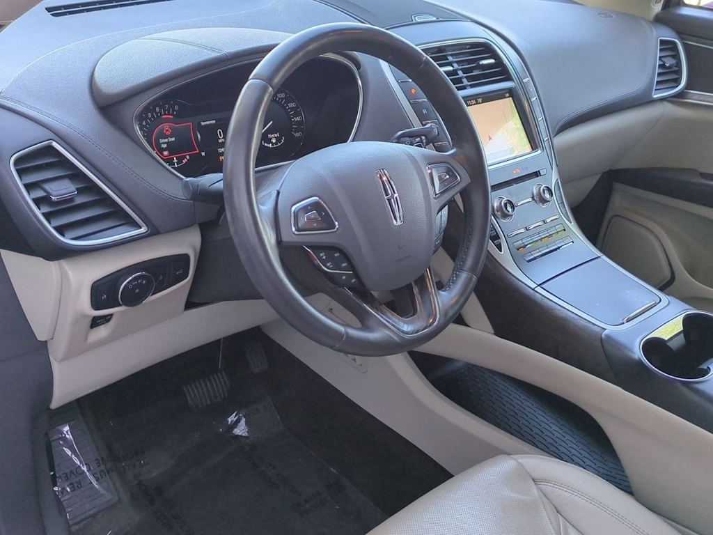 Thumbnail: 2017 Lincoln MKX - 2