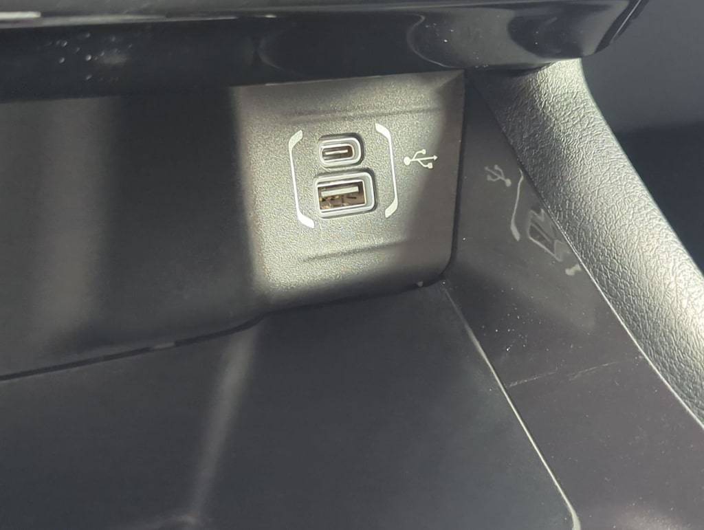 Thumbnail: 2022 Jeep Compass - 33