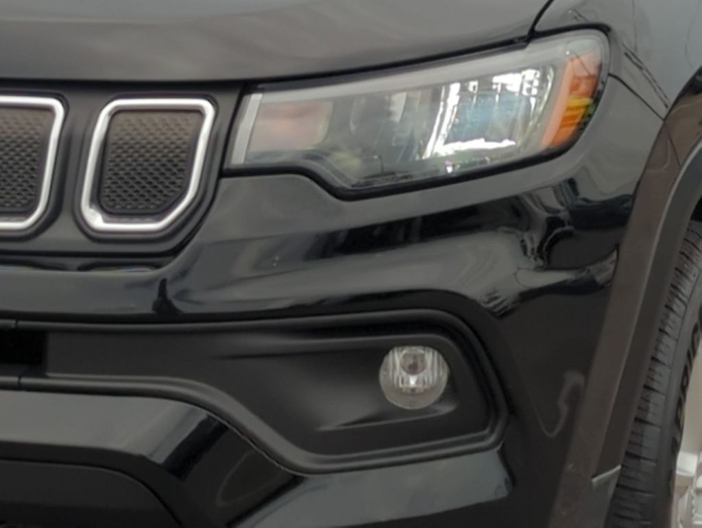 Thumbnail: 2022 Jeep Compass - 23