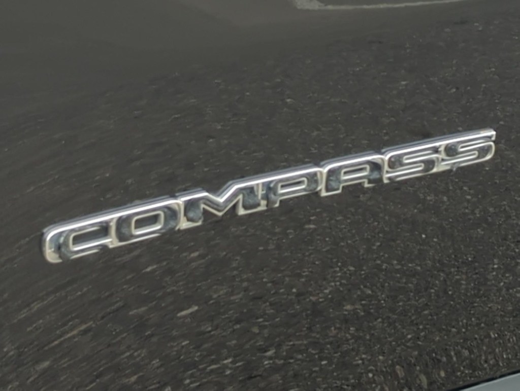 Thumbnail: 2022 Jeep Compass - 24