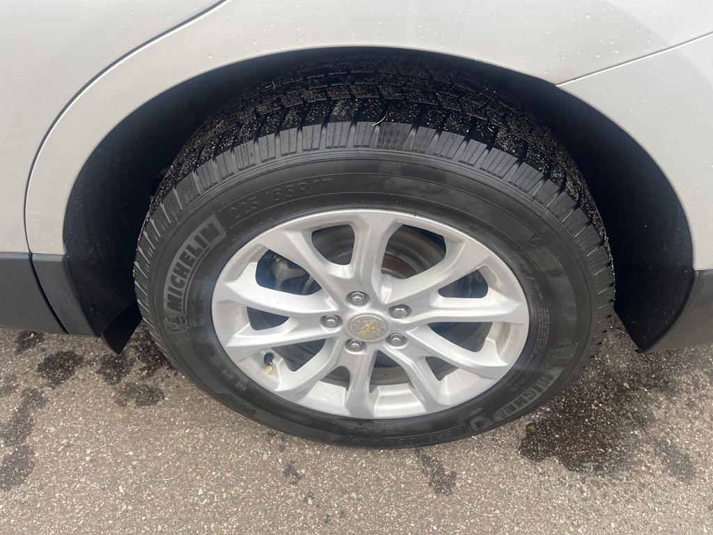 Thumbnail: 2019 Chevrolet Equinox - 19