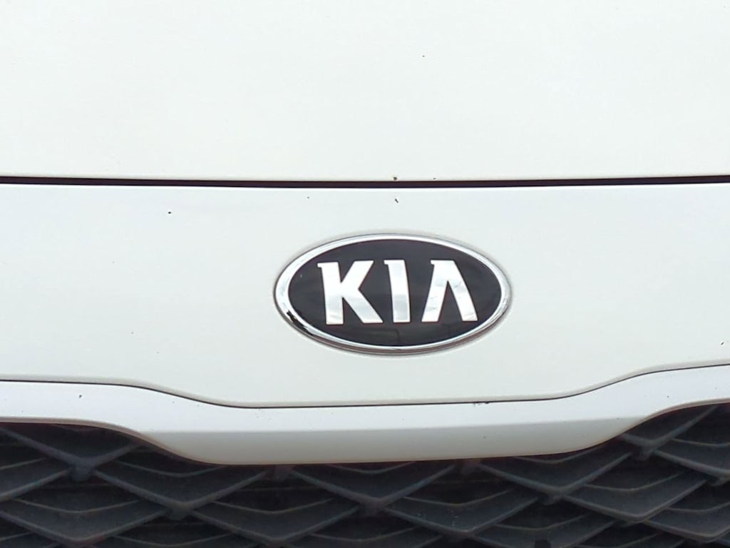 Thumbnail: 2021 Kia Forte - 7