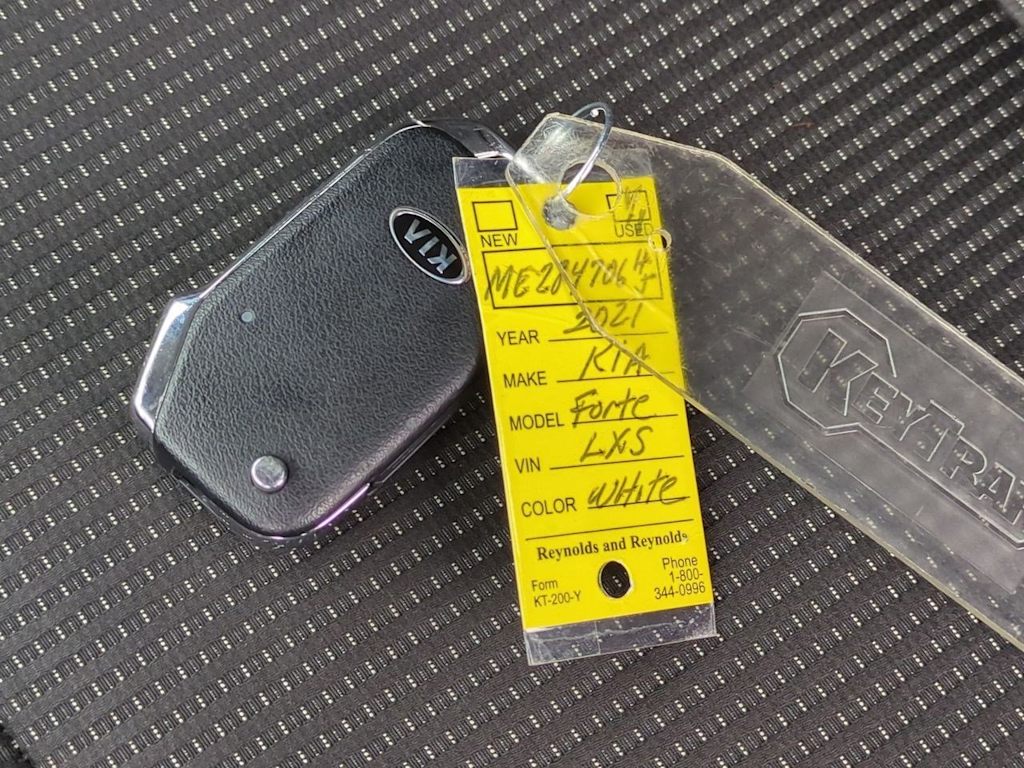 Thumbnail: 2021 Kia Forte - 18