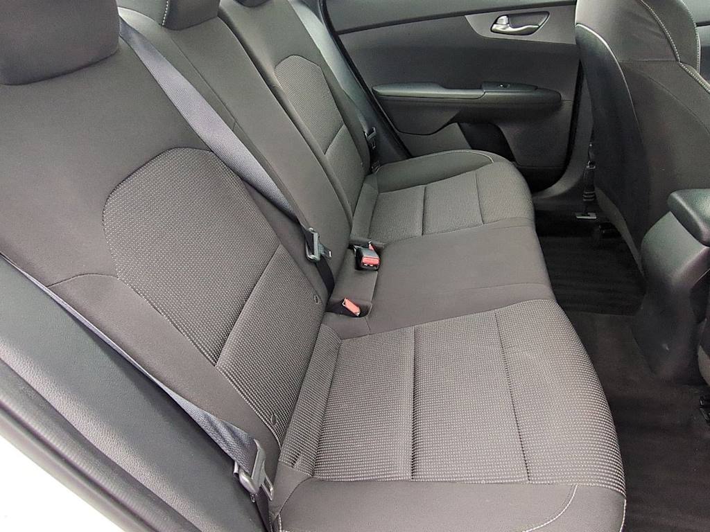 Thumbnail: 2021 Kia Forte - 26