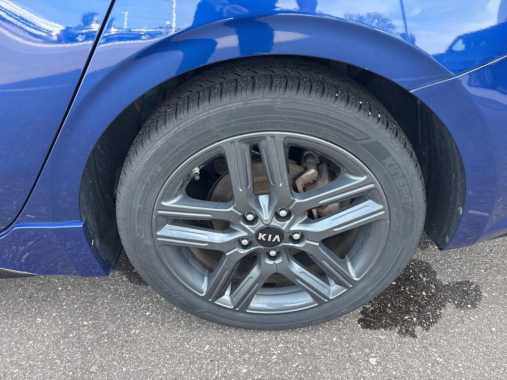 Thumbnail: 2020 Kia Forte - 17
