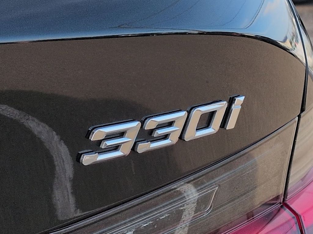 Thumbnail: 2024 BMW 3 Series - 25