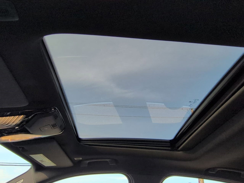 Thumbnail: 2024 BMW 3 Series - 27