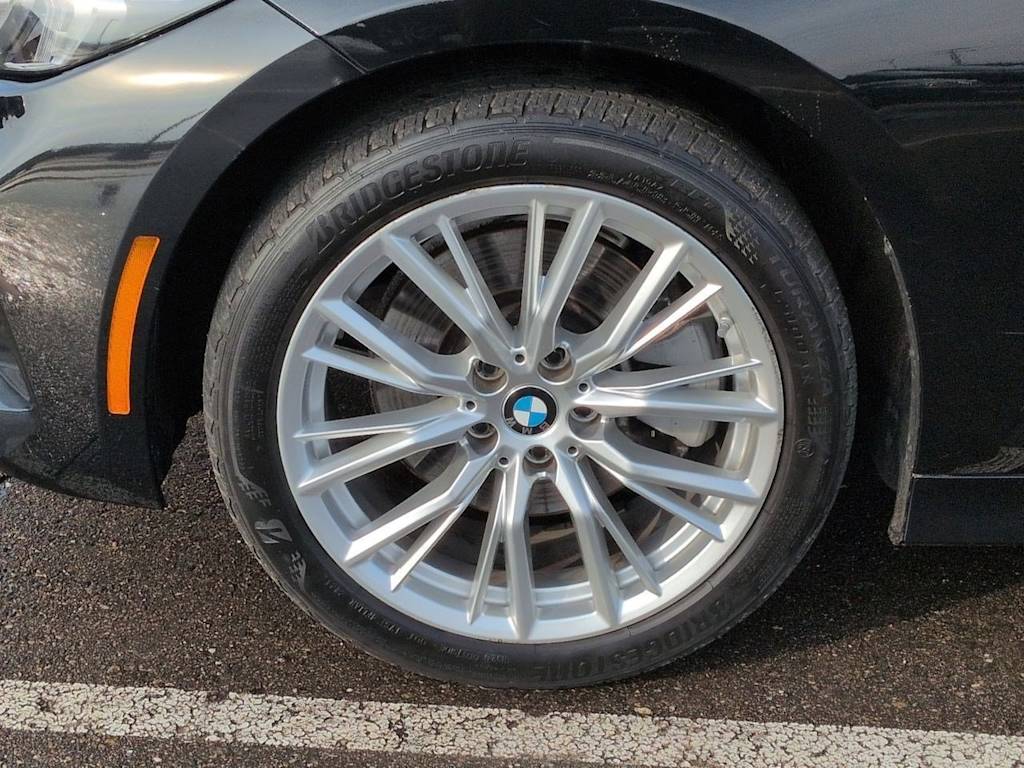 Thumbnail: 2024 BMW 3 Series - 8