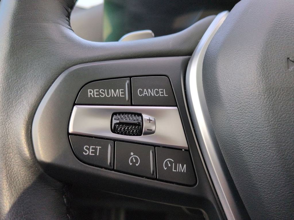 Thumbnail: 2024 BMW 3 Series - 31