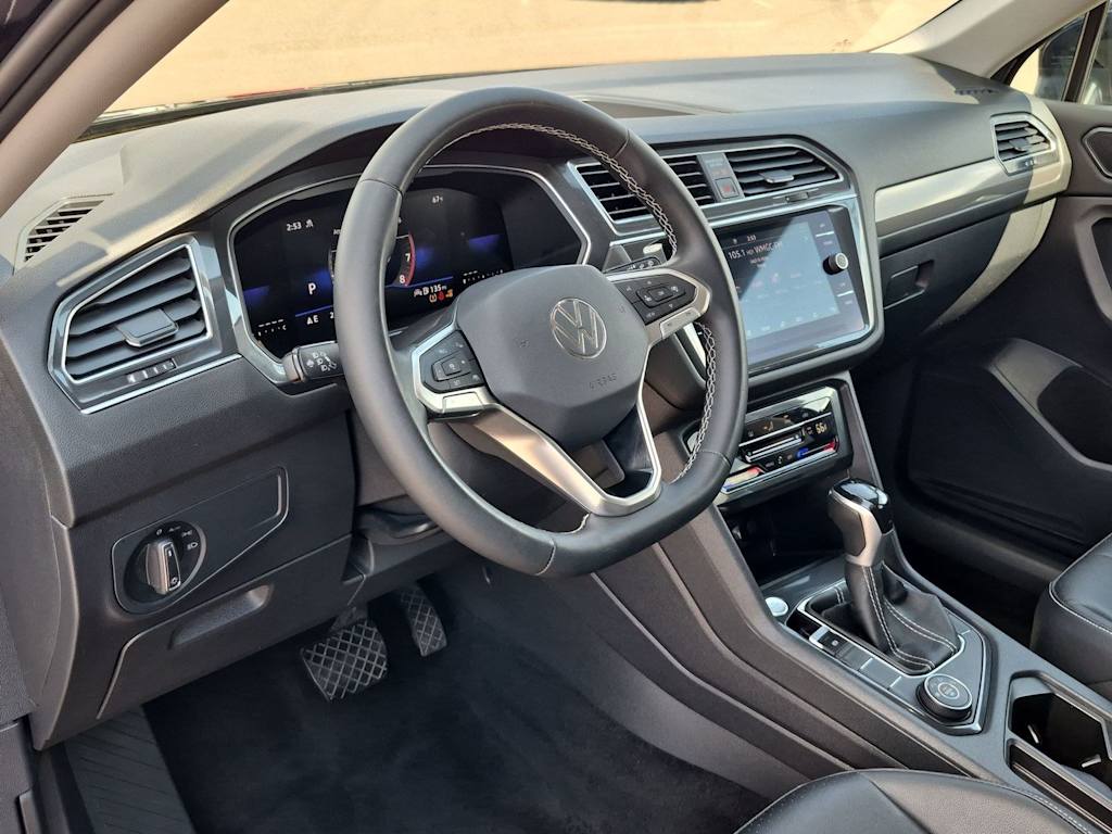 Thumbnail: 2023 Volkswagen Tiguan - 2
