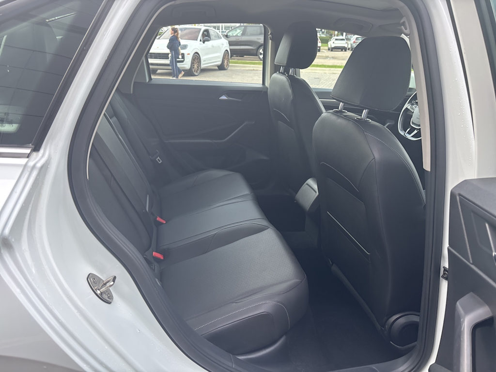 Thumbnail: 2019 Volkswagen Jetta - 24