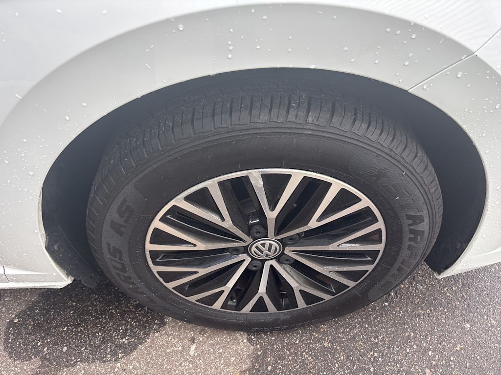 Thumbnail: 2019 Volkswagen Jetta - 23