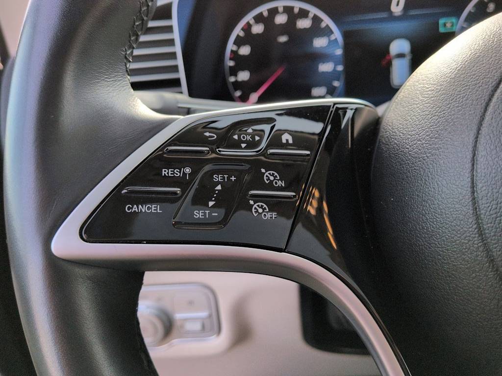 Thumbnail: 2024 Mercedes-Benz GLE - 30