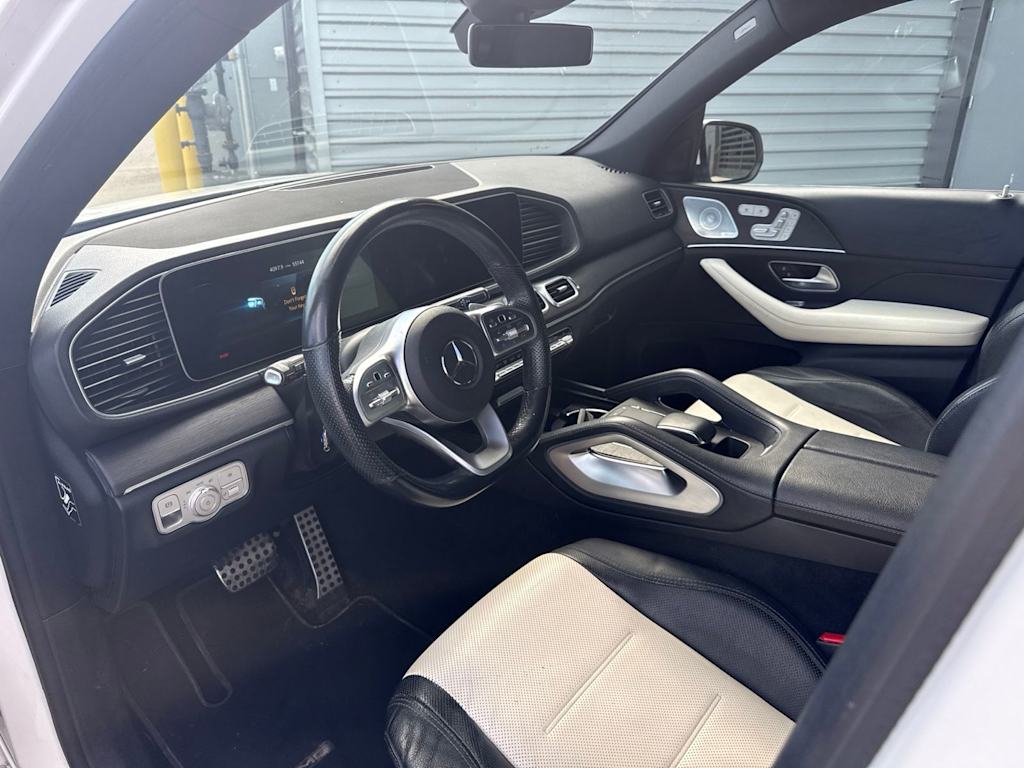 Thumbnail: 2020 Mercedes-Benz GLE - 2