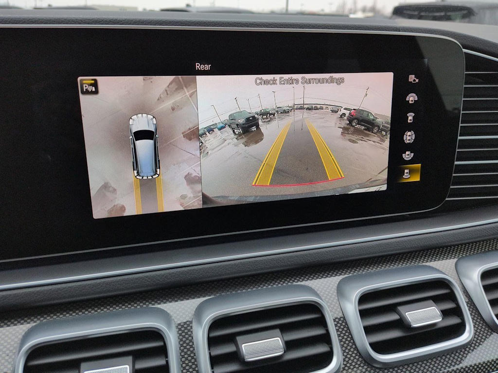 Thumbnail: 2023 Mercedes-Benz GLS - 34