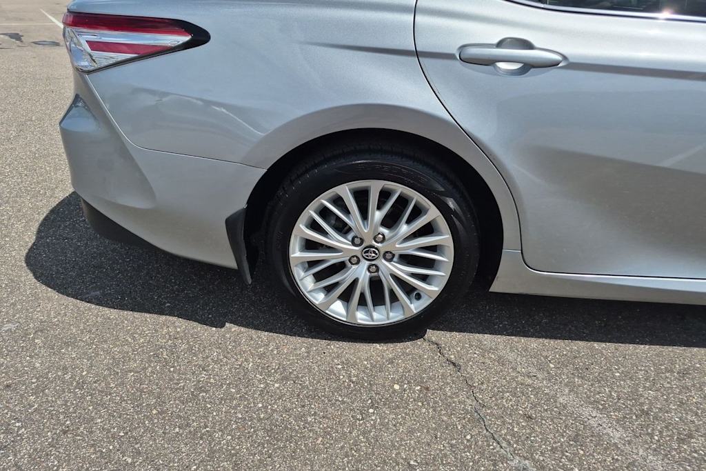 Thumbnail: 2020 Toyota Camry - 8