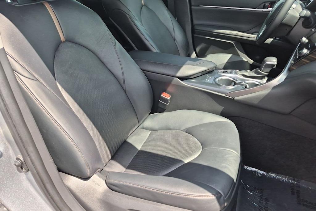 Thumbnail: 2020 Toyota Camry - 12