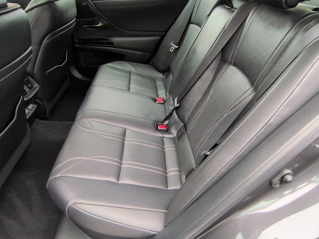 Thumbnail: 2024 Lexus ES - 13