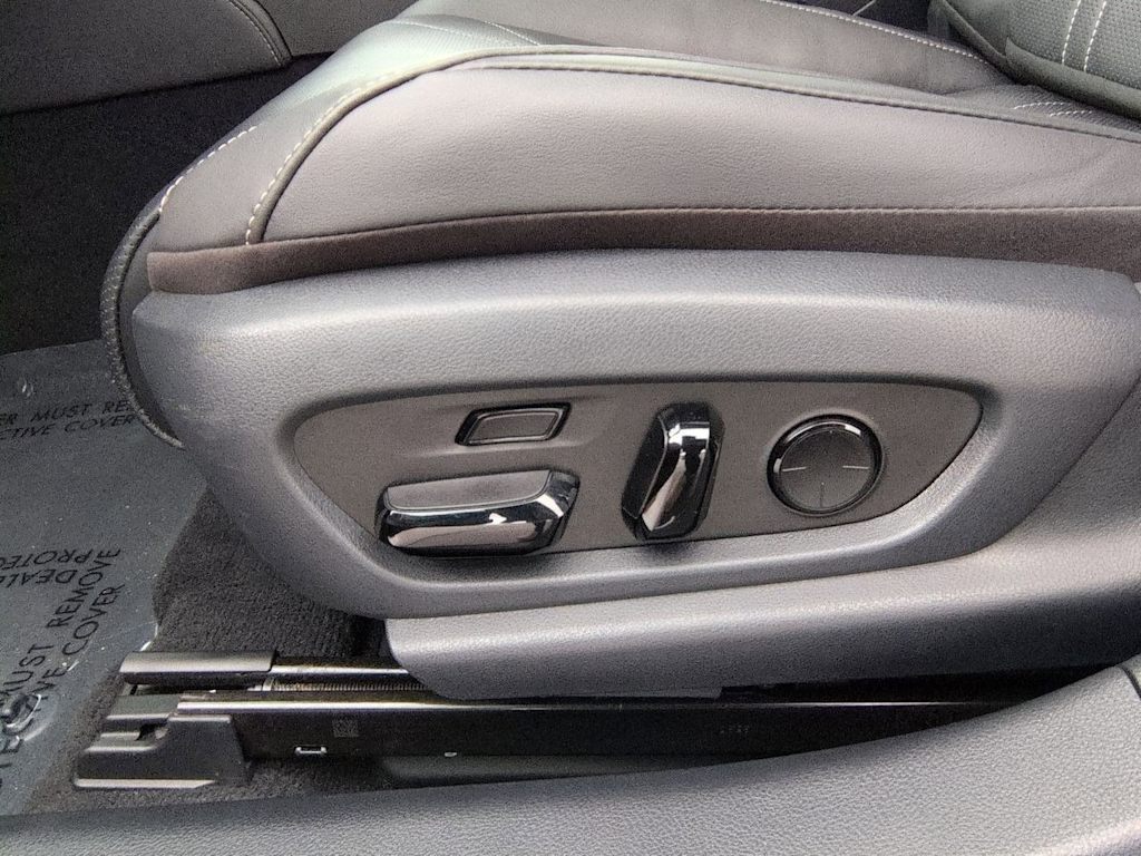 Thumbnail: 2024 Lexus ES - 26